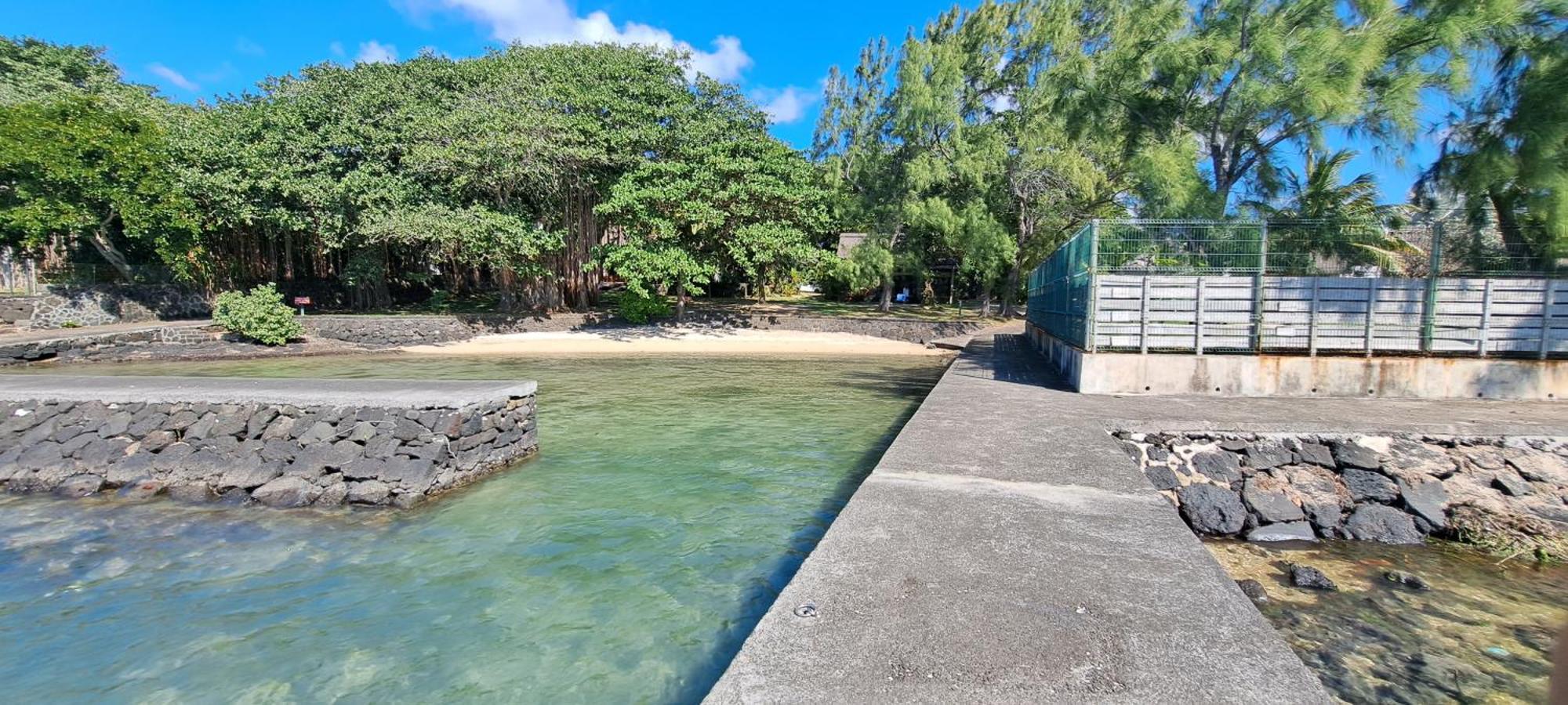 Clair De Lune - Private 2 Bedrooms Beachfront Villa Trou d'Eau Douce Exterior photo