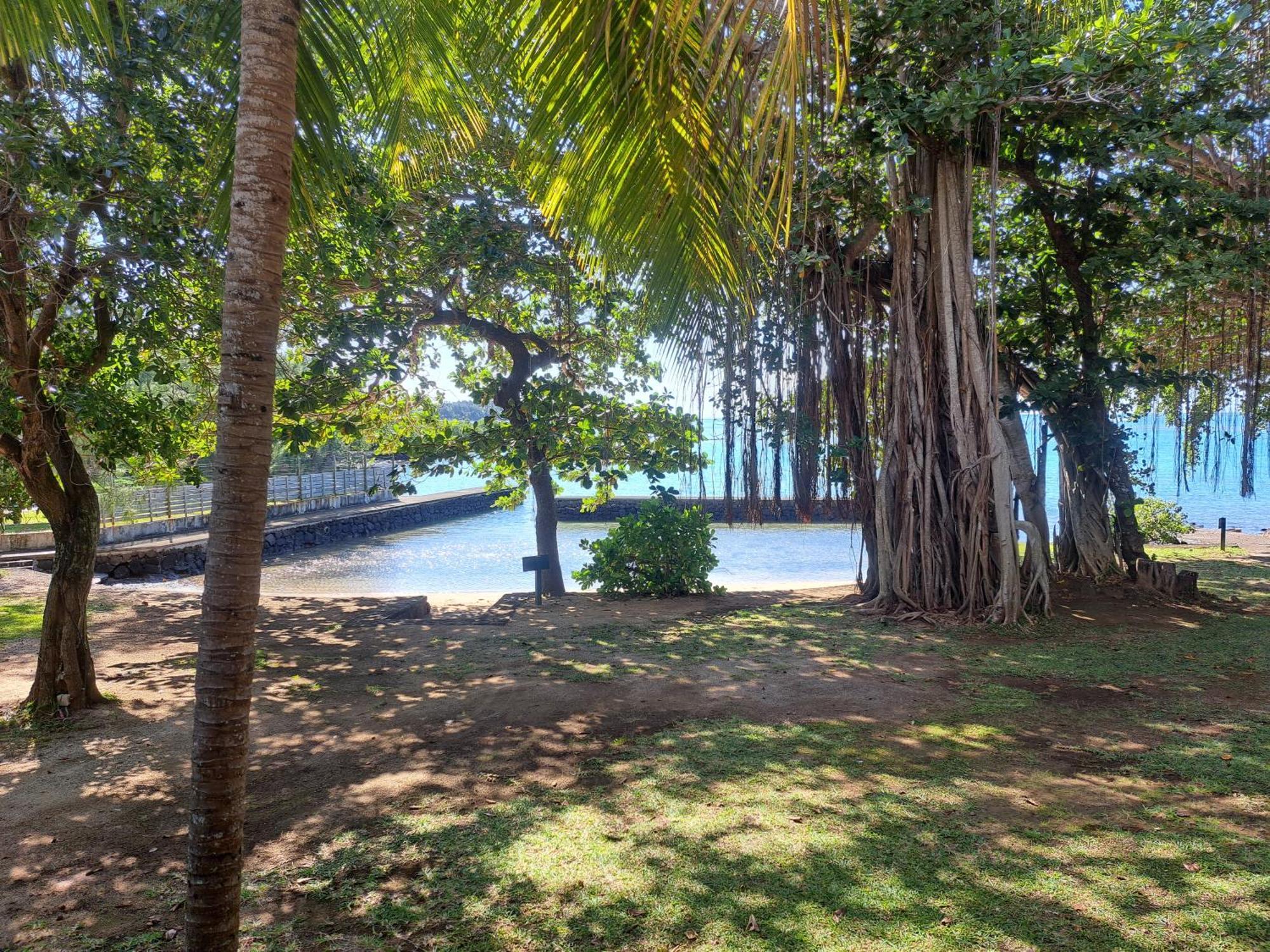 Clair De Lune - Private 2 Bedrooms Beachfront Villa Trou d'Eau Douce Exterior photo
